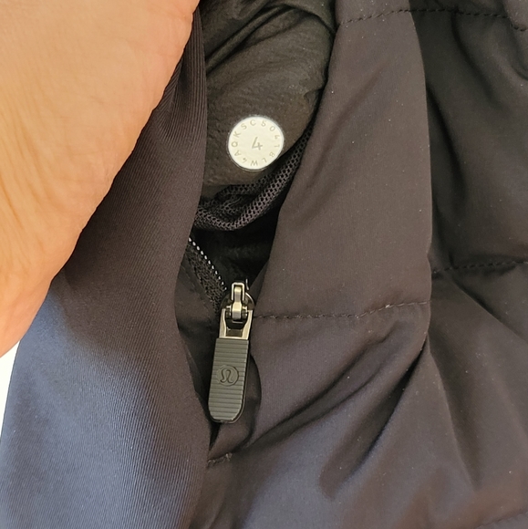 New Lululemon Black Down For It All Pullover Jacket 4 Quilted Stretch - Picture 10 of 14
